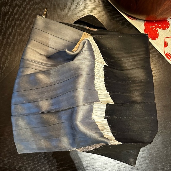 Backpack/tote bag made of old seatbelts. main image 6